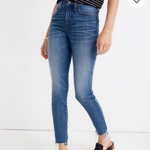 9" High-Rise Skinny Crop Jeans: Destructed-Hem